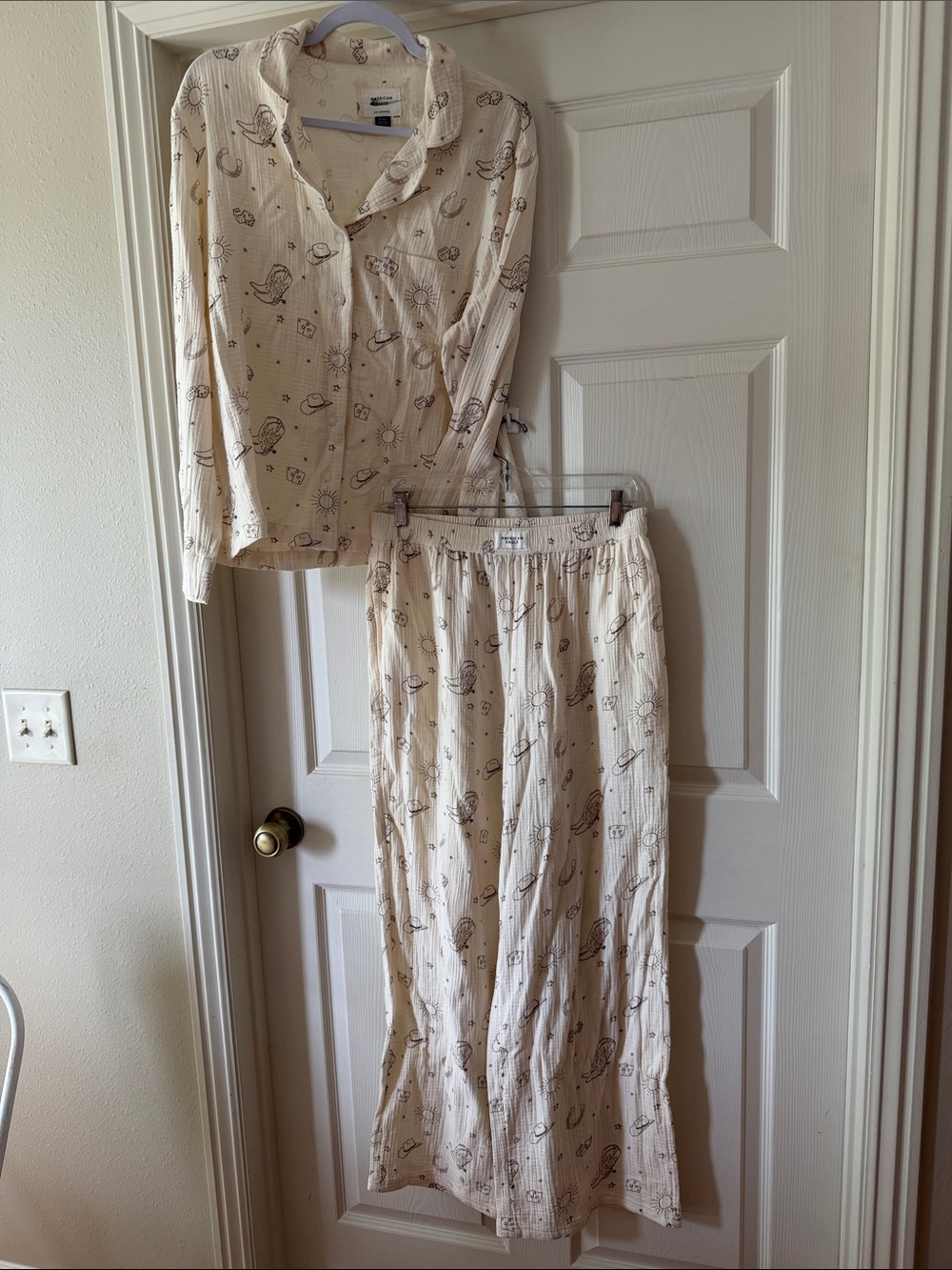 American Eagle Outfitters Cowboy Print PJ Set.  Sz M.  Box56